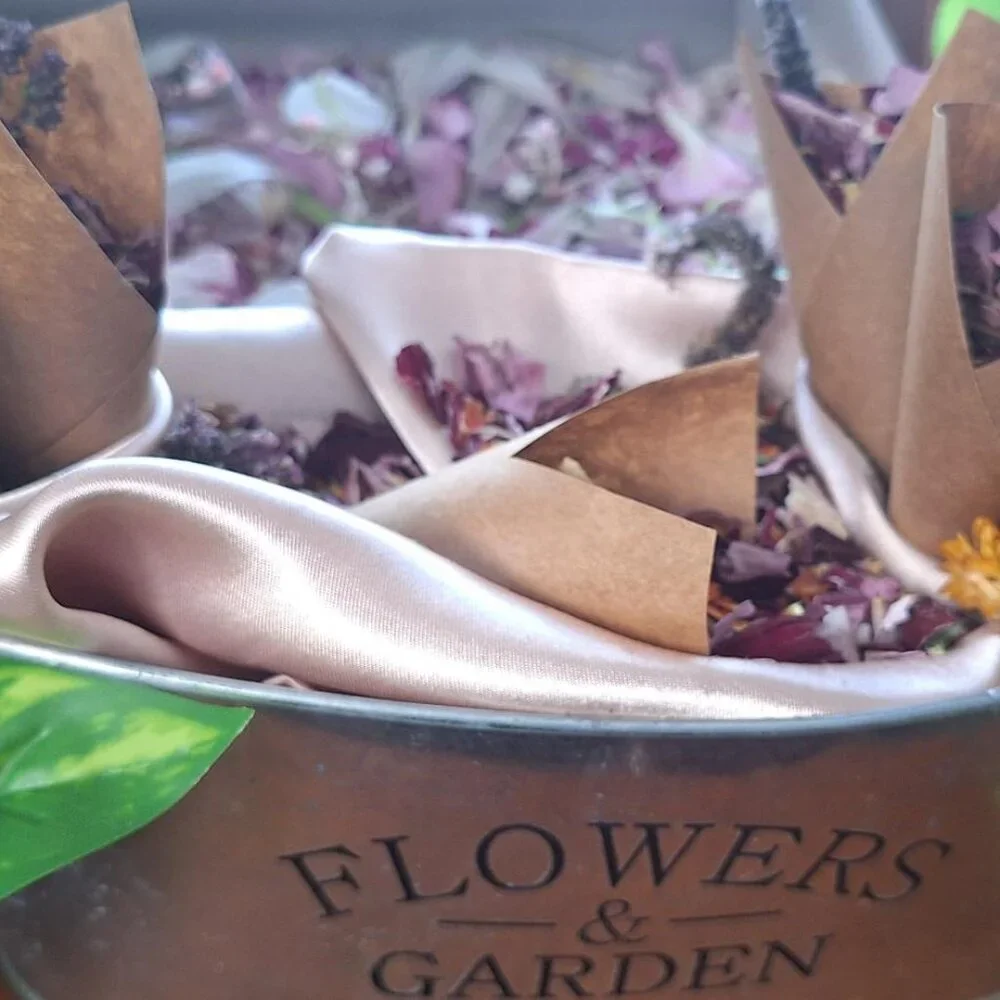 25 Count |DIY Wedding Petal Toss Kit | Biodegradable Confetti Cones
